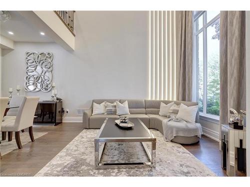 1164 Bridge Road, Oakville, ON - Indoor Photo Showing Living Room