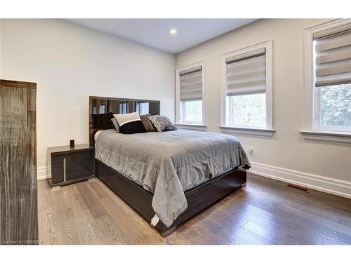 1164 Bridge Road, Oakville, ON - Indoor Photo Showing Bedroom