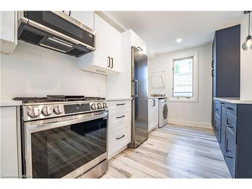 4 6Th Street, Grimsby, ON - Indoor Photo Showing Kitchen