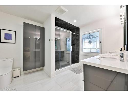 398 Winston Churchill Boulevard, Oakville, ON - Indoor Photo Showing Bathroom