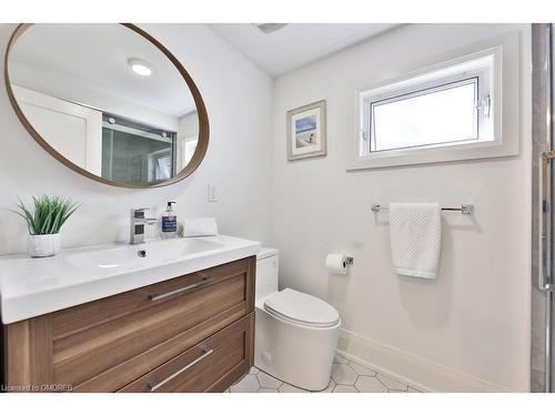 398 Winston Churchill Boulevard, Oakville, ON - Indoor Photo Showing Bathroom