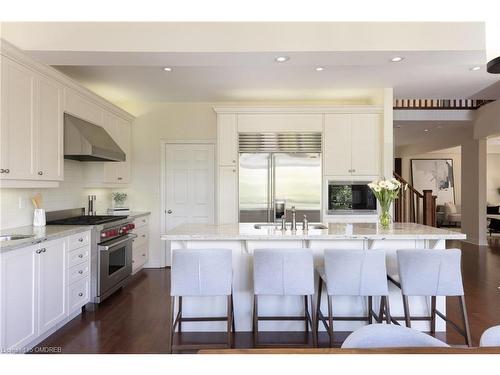 2135 Bingley Crescent, Oakville, ON - Indoor Photo Showing Kitchen