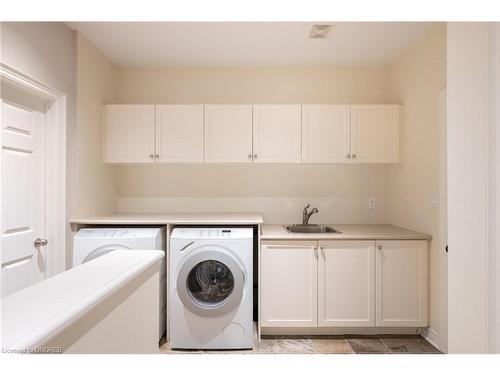 2135 Bingley Crescent, Oakville, ON - Indoor Photo Showing Laundry Room