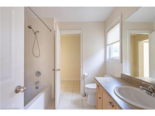 2135 Bingley Crescent, Oakville, ON - Indoor Photo Showing Bathroom