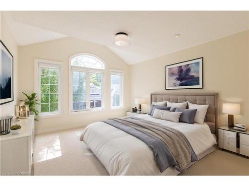 2135 Bingley Crescent, Oakville, ON - Indoor Photo Showing Bedroom