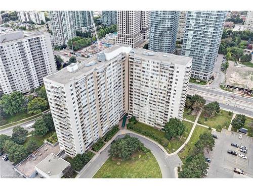 1203-3590 Kaneff Crescent, Mississauga, ON - Outdoor