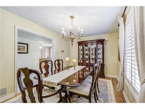 5348 Westhampton Road, Mississauga, ON - Indoor Photo Showing Dining Room