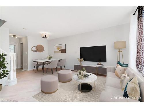 2389 Baintree Crescent, Oakville, ON - Indoor Photo Showing Living Room