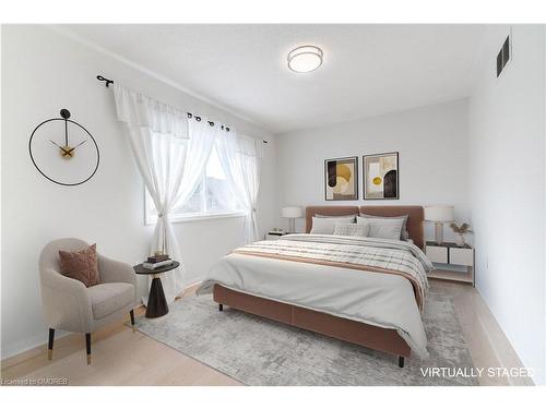 2389 Baintree Crescent, Oakville, ON - Indoor Photo Showing Bedroom