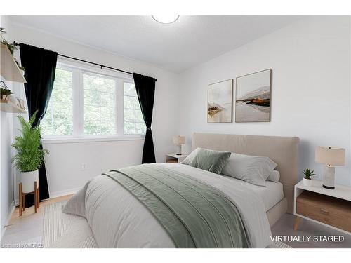 2389 Baintree Crescent, Oakville, ON - Indoor Photo Showing Bedroom