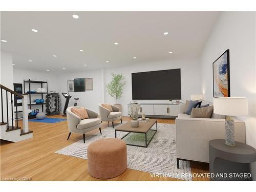 2389 Baintree Crescent, Oakville, ON - Indoor Photo Showing Living Room