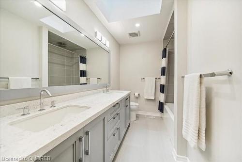 116 Whittington Place, Oakville, ON - Indoor Photo Showing Bathroom