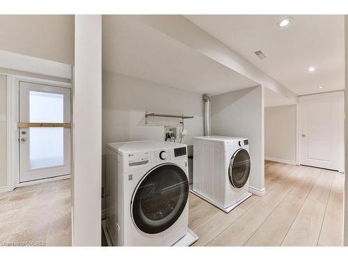 4456 Hawthorne Drive, Burlington, ON - Indoor Photo Showing Laundry Room