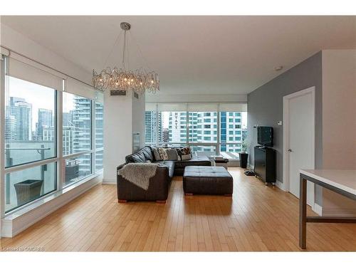 1603-80 John Street, Toronto, ON - Indoor Photo Showing Living Room