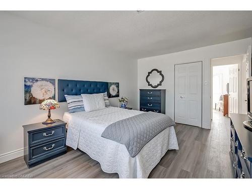 5-80 Sarah Lane, Oakville, ON - Indoor Photo Showing Bedroom