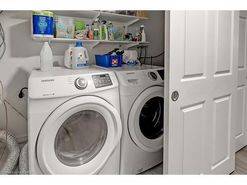 5-80 Sarah Lane, Oakville, ON - Indoor Photo Showing Laundry Room