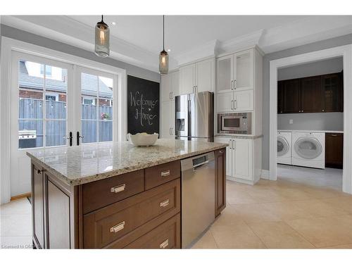 376 Pine Street, Milton, ON - Indoor Photo Showing Kitchen