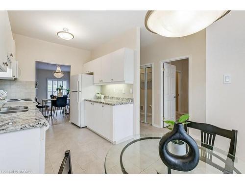 34-20 Kitty Murray Lane, Ancaster, ON - Indoor Photo Showing Kitchen With Double Sink