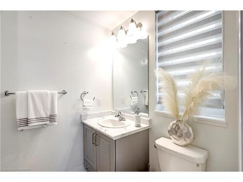 212-2375 Bronte Road, Oakville, ON - Indoor Photo Showing Bathroom