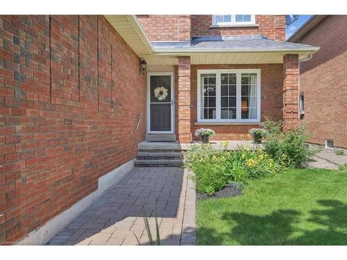 4489 Stonemill Court, Mississauga, ON - Outdoor