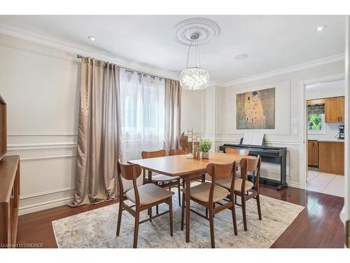 4489 Stonemill Court, Mississauga, ON - Indoor Photo Showing Dining Room