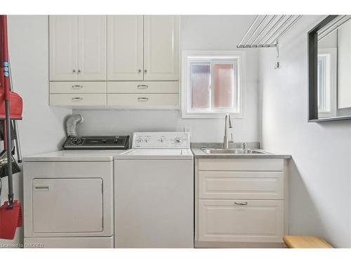 4489 Stonemill Court, Mississauga, ON - Indoor Photo Showing Laundry Room