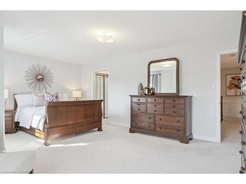 4489 Stonemill Court, Mississauga, ON - Indoor Photo Showing Bedroom