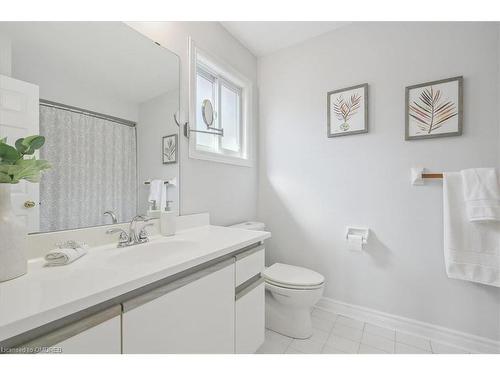 4489 Stonemill Court, Mississauga, ON - Indoor Photo Showing Bathroom