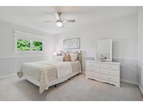 4489 Stonemill Court, Mississauga, ON - Indoor Photo Showing Bedroom