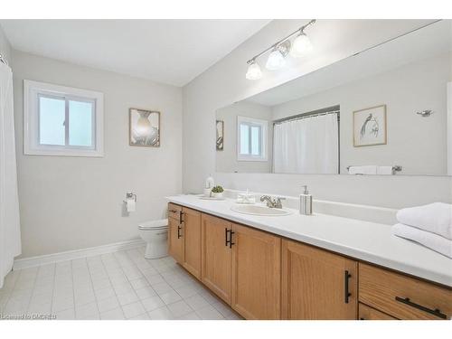 4489 Stonemill Court, Mississauga, ON - Indoor Photo Showing Bathroom