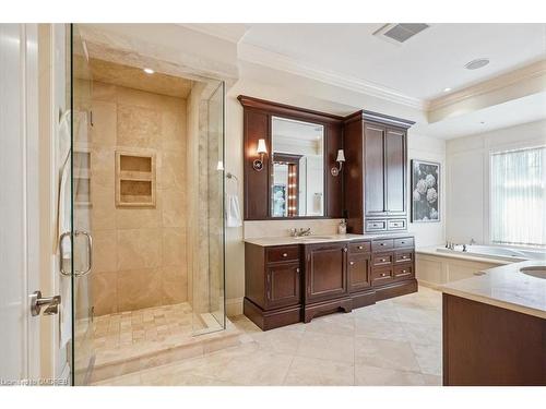 1267 Cumnock Crescent, Oakville, ON - Indoor Photo Showing Bathroom