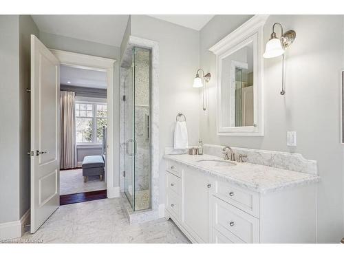 1267 Cumnock Crescent, Oakville, ON - Indoor Photo Showing Bathroom