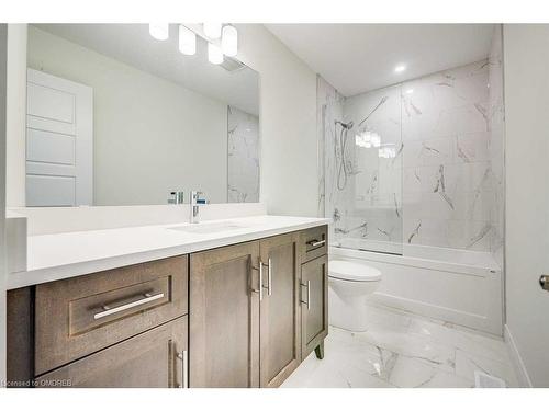 13 Southam Lane, Hamilton, ON - Indoor Photo Showing Bathroom