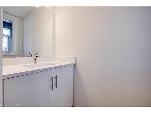 13 Southam Lane, Hamilton, ON - Indoor Photo Showing Bathroom