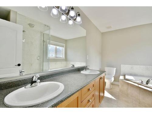 166 Succession Crescent, Barrie, ON - Indoor Photo Showing Bathroom