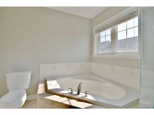 166 Succession Crescent, Barrie, ON - Indoor Photo Showing Bathroom