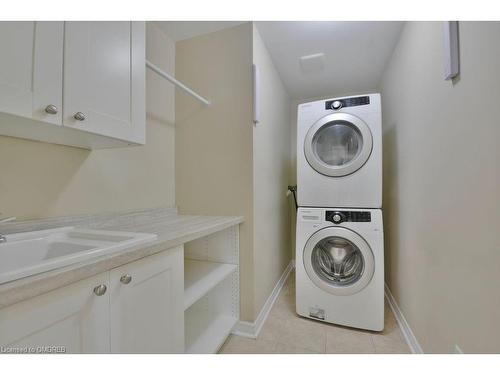 166 Succession Crescent, Barrie, ON - Indoor Photo Showing Laundry Room