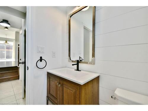 166 Succession Crescent, Barrie, ON - Indoor Photo Showing Bathroom