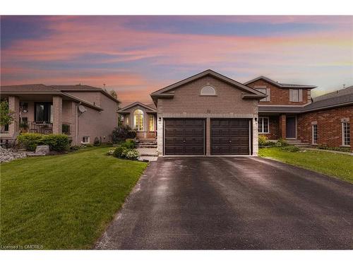 21 Logan Court, Barrie, ON - Outdoor With Facade