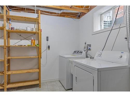 21 Logan Court, Barrie, ON - Indoor Photo Showing Laundry Room