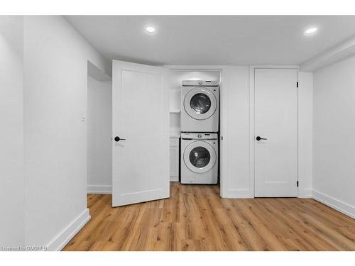 483 Holtby Avenue, Burlington, ON - Indoor Photo Showing Laundry Room