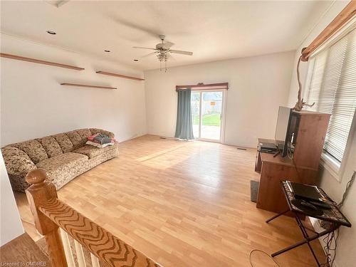 46 Concord Avenue, St. Catharines, ON - Indoor Photo Showing Other Room