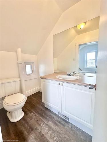 46 Concord Avenue, St. Catharines, ON - Indoor Photo Showing Bathroom