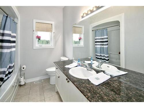 38 Maple Drive, Wasaga Beach, ON - Indoor Photo Showing Bathroom