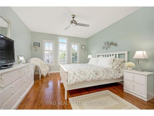 8 Meadowlark Drive, Georgetown, ON - Indoor Photo Showing Bedroom