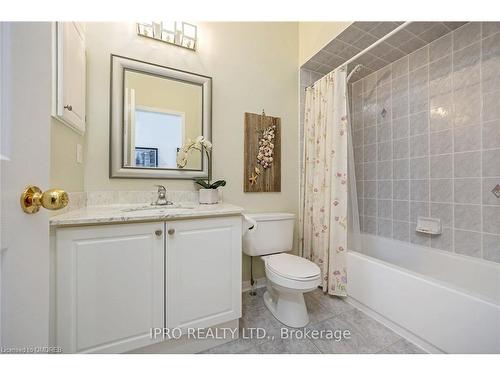 8 Meadowlark Drive, Georgetown, ON - Indoor Photo Showing Bathroom