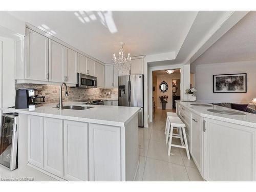 184 Warner Drive, Oakville, ON - Indoor Photo Showing Kitchen With Double Sink