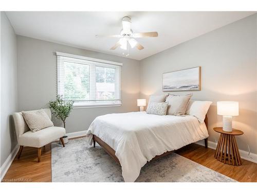 1185 Sylva Road, Mississauga, ON - Indoor Photo Showing Bedroom