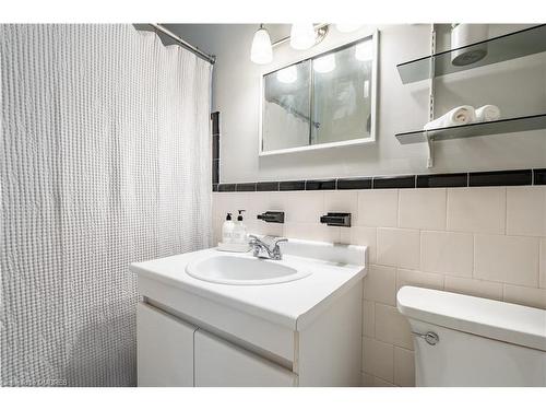 1185 Sylva Road, Mississauga, ON - Indoor Photo Showing Bathroom