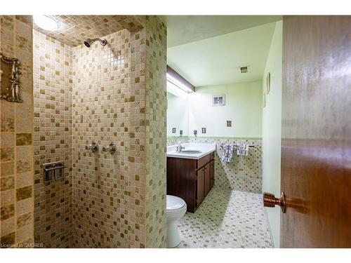 1185 Sylva Road, Mississauga, ON - Indoor Photo Showing Bathroom